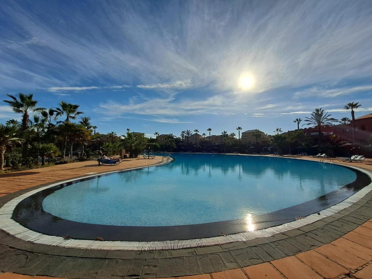 Tropical Garden Retreat: Private Terrace & Pool Oasis Apartment Corralejo Exterior photo