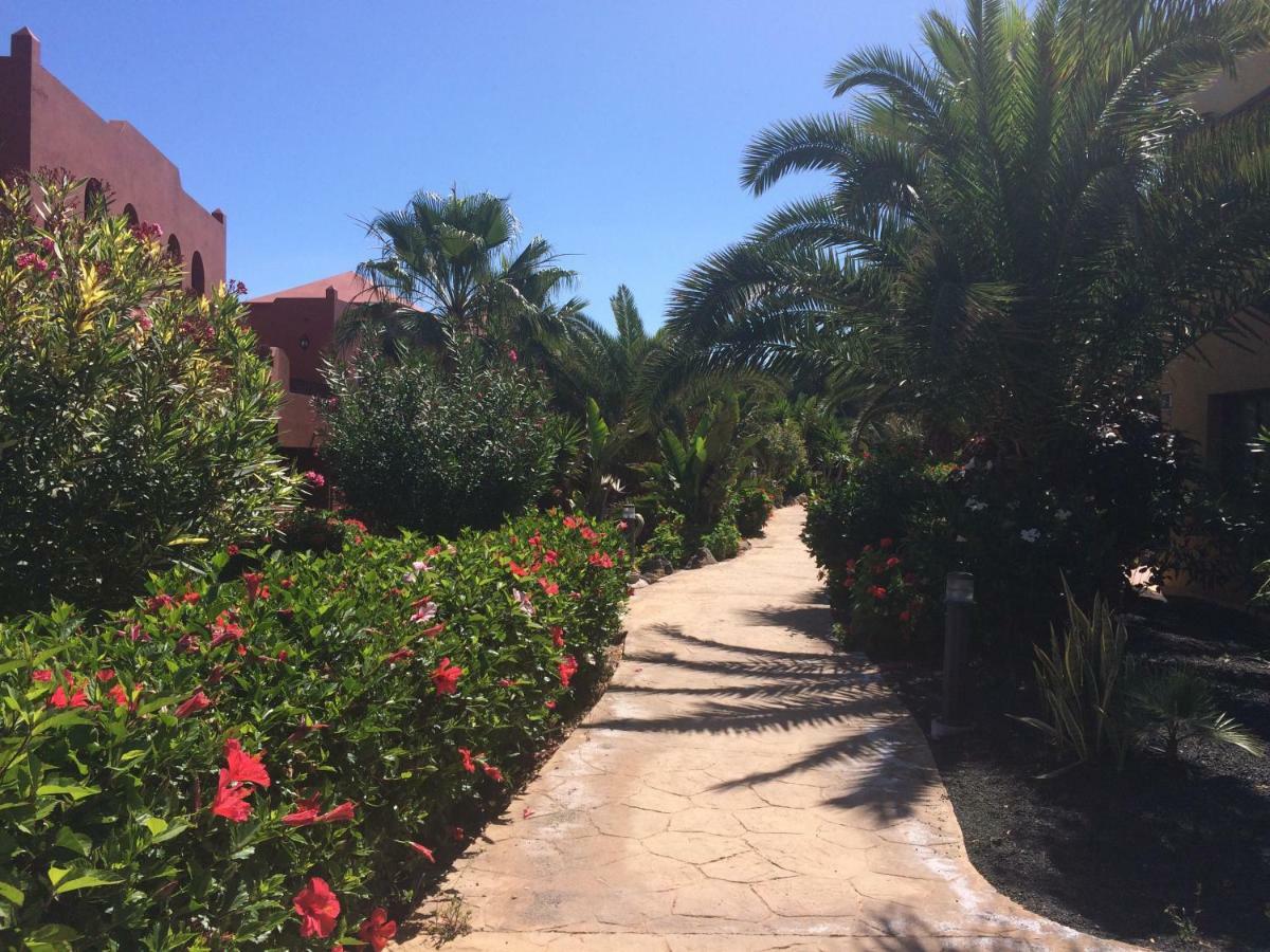 Tropical Garden Retreat: Private Terrace & Pool Oasis Apartment Corralejo Exterior photo